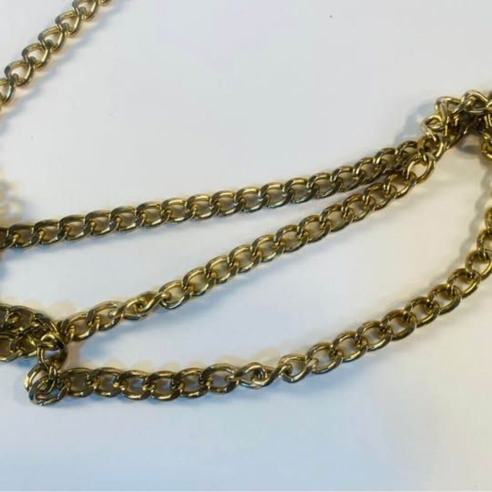 Vintage Leather Clutch with Gold Toned Chain Made in Italy - Picture 4 of 10